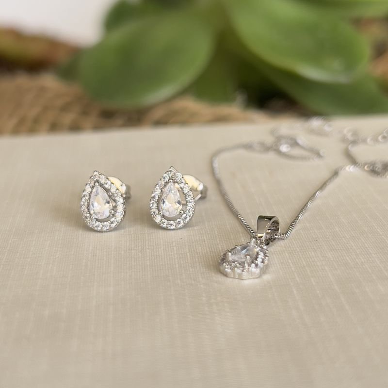Conjunto Brinco e Colar Gota Cravejada